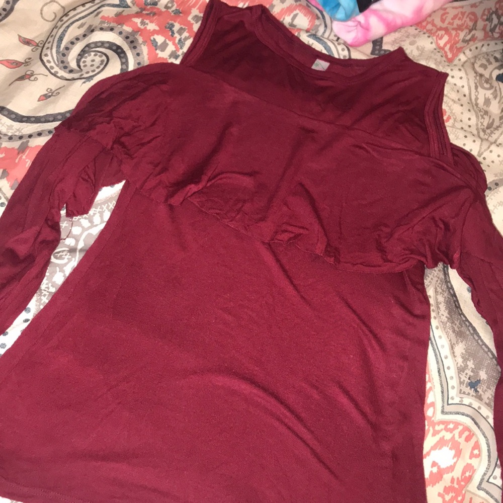 Open shoulder long sleeve shirt